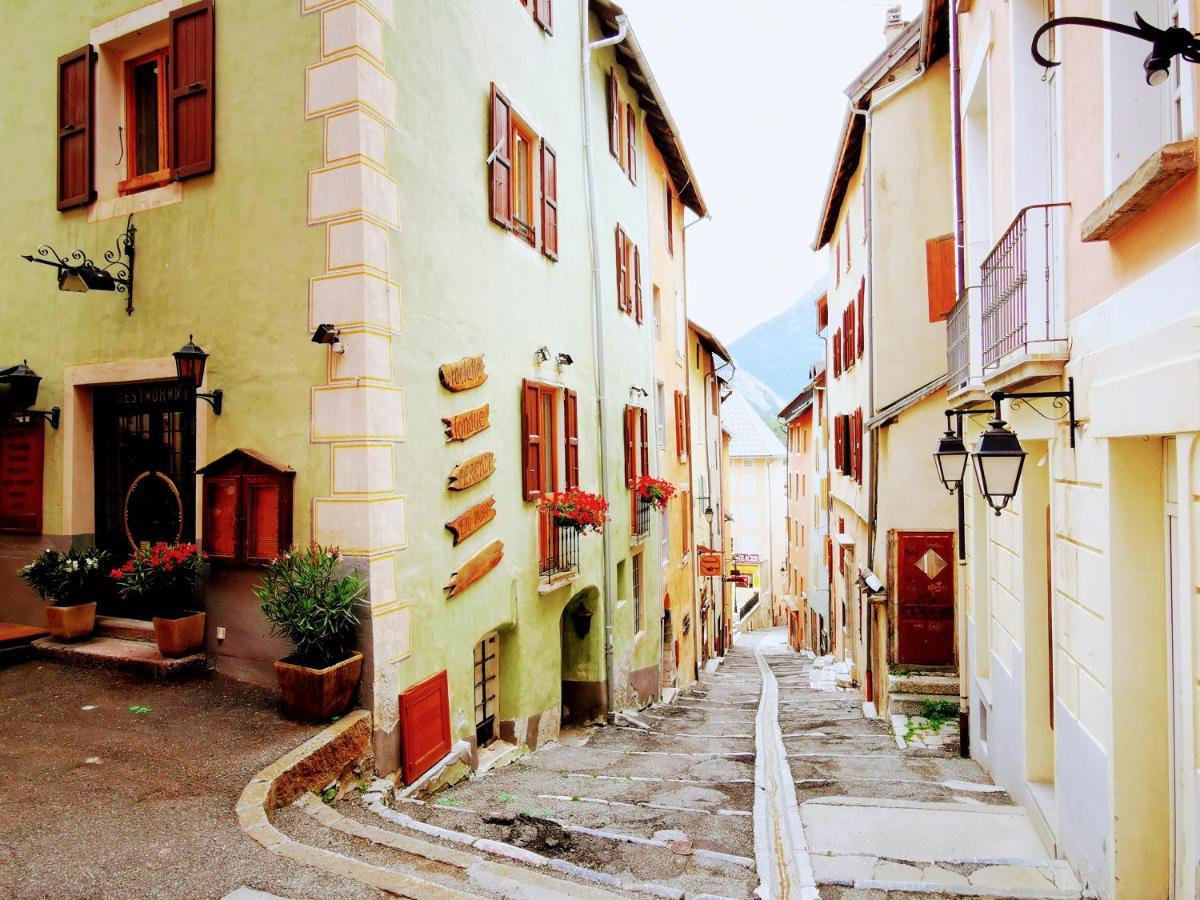 Au "Gargouillard" De La Citadelle Vauban Apartment บรีอองซง ภายนอก รูปภาพ