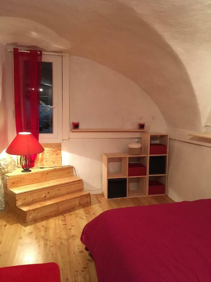 Au "Gargouillard" De La Citadelle Vauban Apartment บรีอองซง ภายนอก รูปภาพ